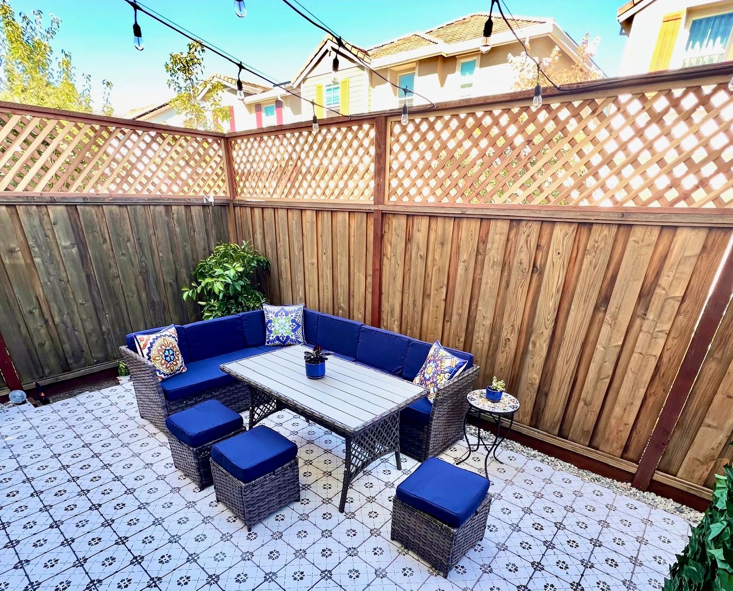 Outdoor patio with wicker sectional